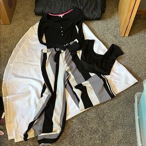 Forever 21 0X Black and White Striped Pants and crop top and vs large shirt